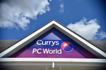 storefront sign for currys pc world